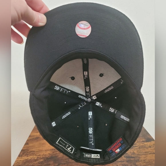 Los Angeles Dodgers New Era Black Outline 59FIFTY Fitted Wool Hat 7 1/4 - Picture 9 of 13